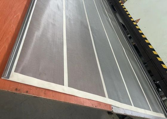 Square Woven Wire Mesh Screen In Tensile Steel Galvanized Surface Plain Weave Untuk Filter Industri