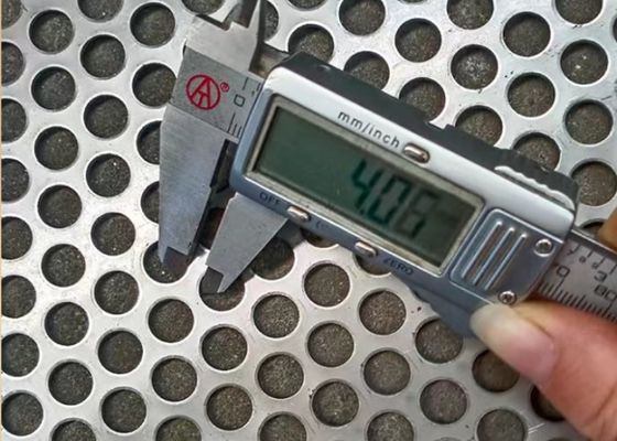 Lembar logam perforasi yang dipoles untuk skrining industri