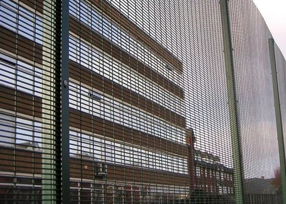 8 # 358 Anti Climb Wire Mesh 13x75mm Lubang Galvanized Weld Mesh Sheet Tahan Karat