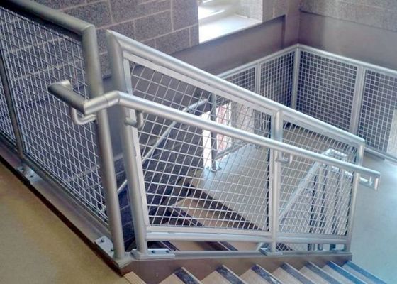 Bukaan Persegi Stainless Steel Galvanized Welded Mesh Untuk Railing Tangga