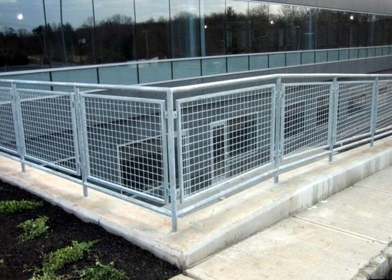 Bukaan Persegi Stainless Steel Galvanized Welded Mesh Untuk Railing Tangga