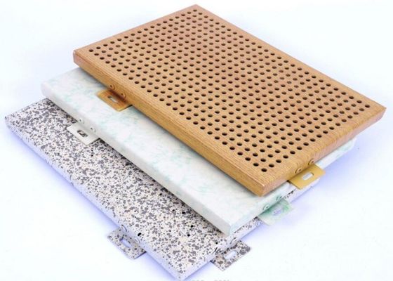 Pelat Fasad Aluminium Anti Kelembaban Berlubang Lapisan Fluorokarbon