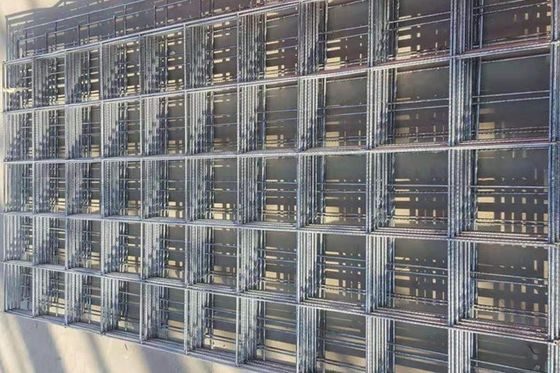 Q195 Panel Wire Mesh Las Baja Karbon Rendah Bentuk lubang persegi atau persegi panjang