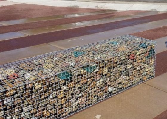 Jaring Kawat Las Tebal Digunakan sebagai Gabion Dekoratif dalam Konstruksi Lanskap