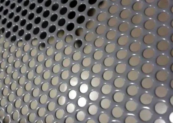 Standar ISO 9001 Lembar Mesh Logam Perforasi Galvanis untuk Dekorasi
