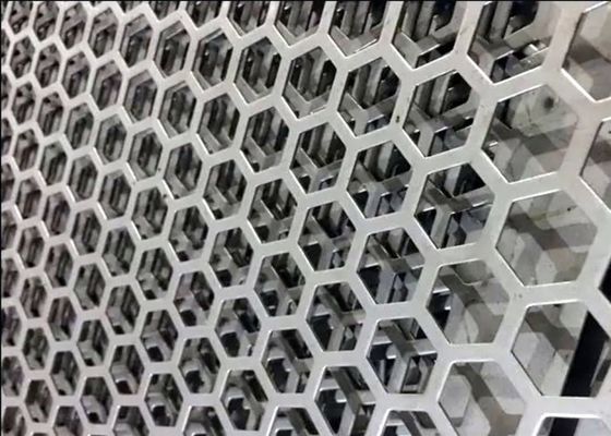 Lembaran Aluminium Berlubang dengan Lapisan PVC Berwarna-warni untuk Dekorasi Dinding Eksterior