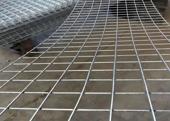 Panel Wire Mesh Hot Dip Galvanized yang dapat disesuaikan dan tahan lama