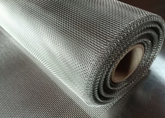 Tinggi Kekuatan Tarikan Baja Karbon Woven Wire Mesh Untuk Industri Pertambangan