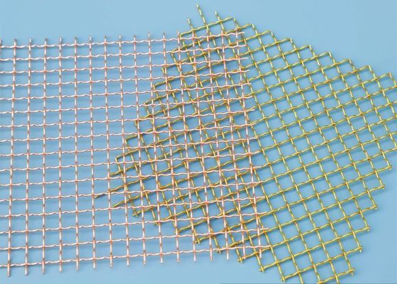Layar Wire Mesh Tenun Melengkung dengan Bagian Atas Datar dengan Konstruksi Tugas Berat dan Ketahanan Korosi