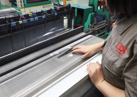 AISI316 AISI304 Layar Wire Mesh Stainless Steel 0,5m-3m Lebar Anti Korosi
