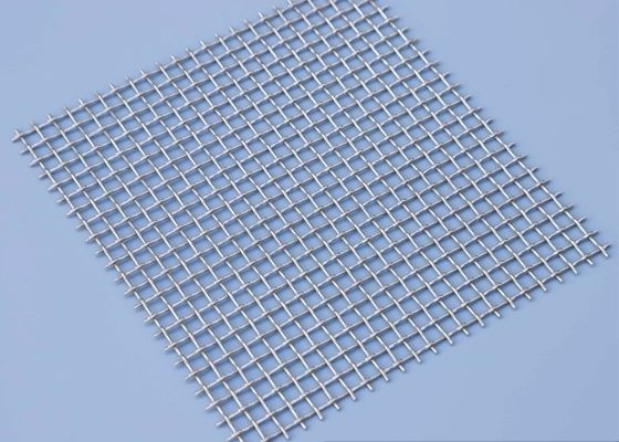 Layar Wire Mesh Tenun Melengkung dengan Bagian Atas Datar dengan Konstruksi Tugas Berat dan Ketahanan Korosi